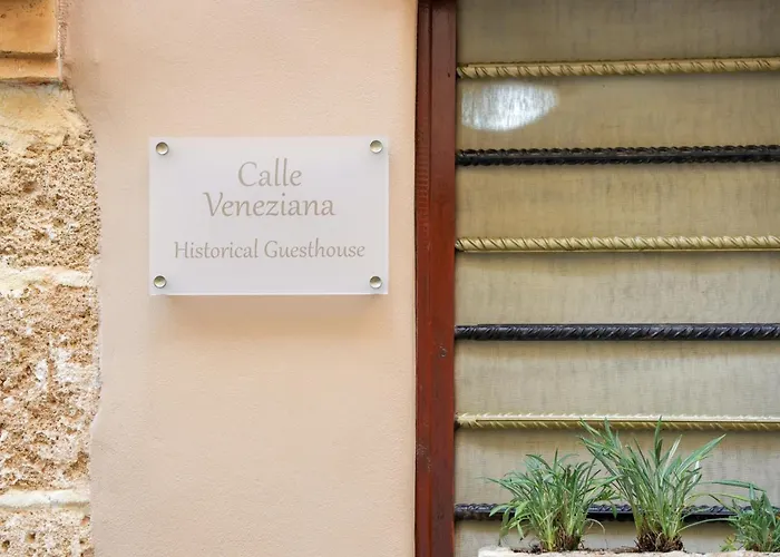 Calle Veneziana * Chania (Crete)