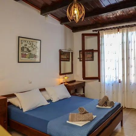 Calle Veneziana Chania (Crete)